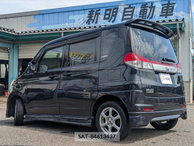 Mitsubishi DELICA 2012-07 8363694-12
