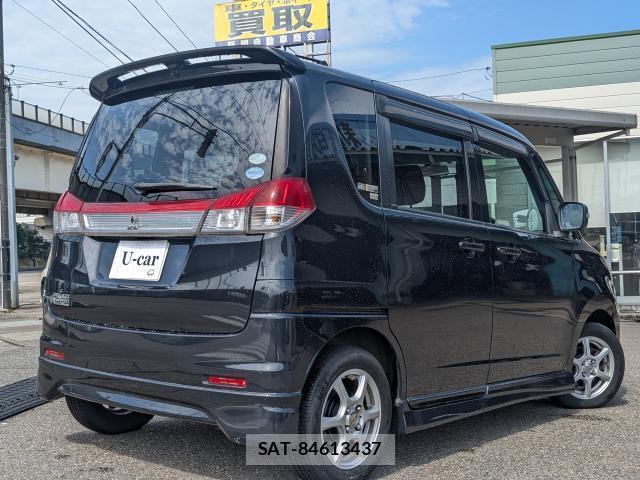 Mitsubishi DELICA 2012-07 8363694-13