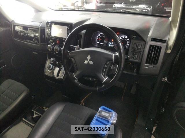 Mitsubishi DELICA 2018-06 8360775-2