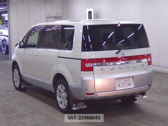 Mitsubishi DELICA 2017-01 8360777-1