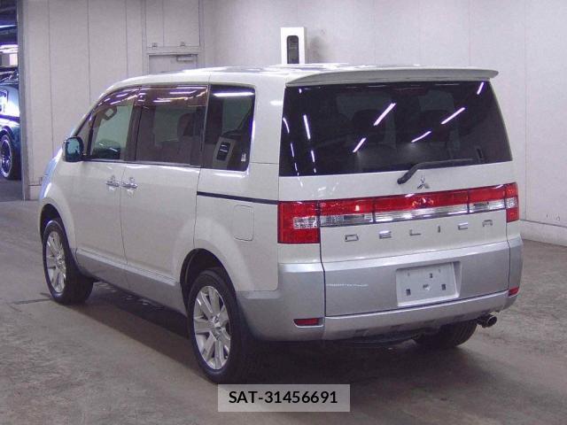 Mitsubishi DELICA 2011-09 8360784-1