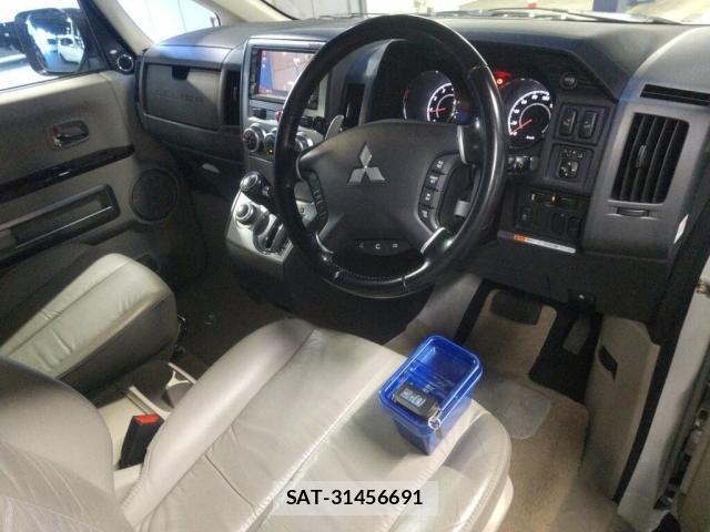 Mitsubishi DELICA 2011-09 8360784-2