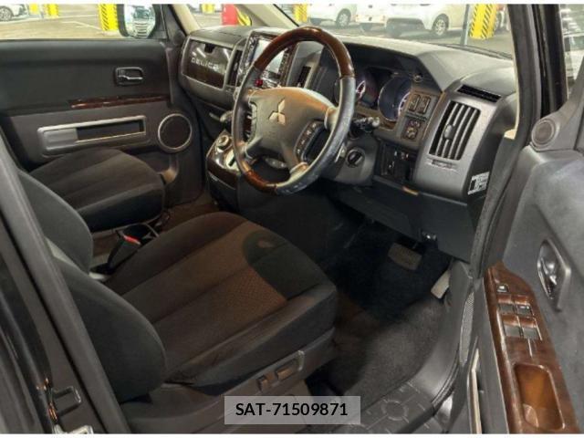 Mitsubishi DELICA 2016-11 8361315-2
