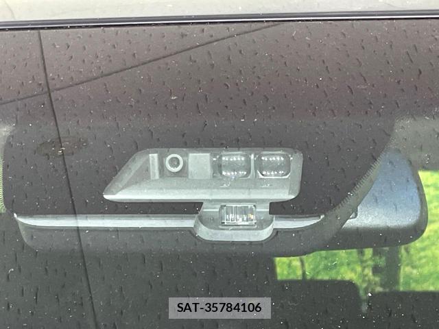 Mitsubishi DELICA 2022-12 8361522-8
