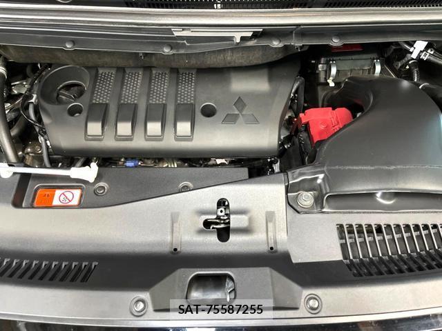 Mitsubishi DELICA 2024-04 8361917-18