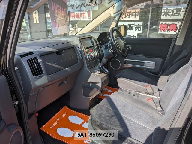 Mitsubishi DELICA 2011-06 8362666-10
