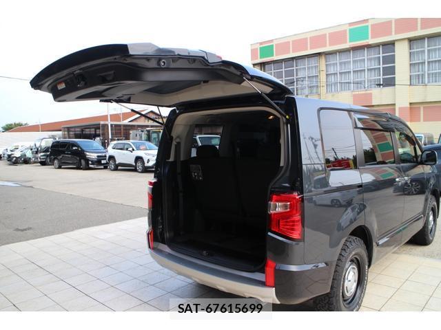 Mitsubishi DELICA 2022-07 8363122-17