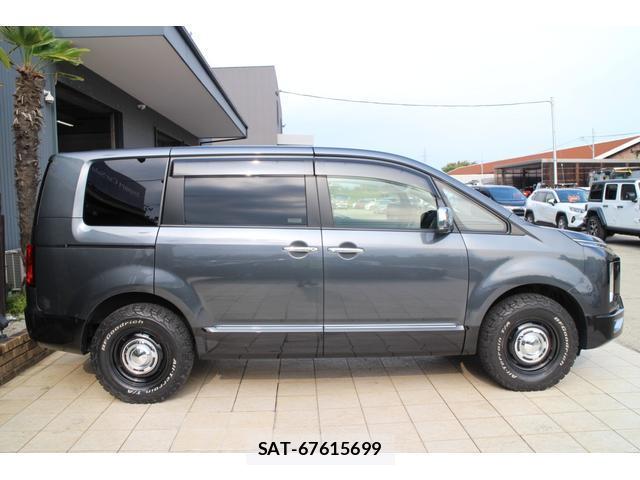 Mitsubishi DELICA 2022-07 8363122-18