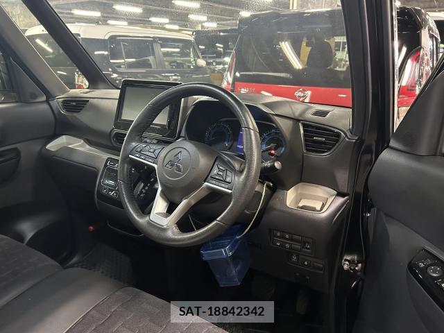 Mitsubishi DELICA MINI 2024-06 8363719-2