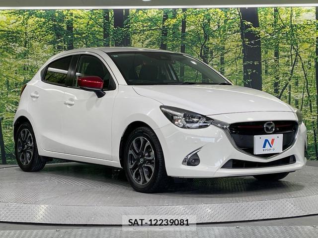 Mazda DEMIO 2018-04 8360892-15
