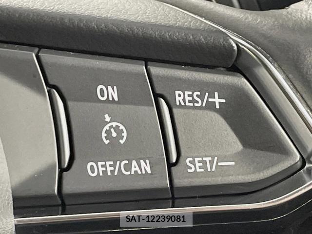 Mazda DEMIO 2018-04 8360892-4