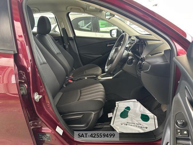 Mazda DEMIO 2018-03 8362362-6
