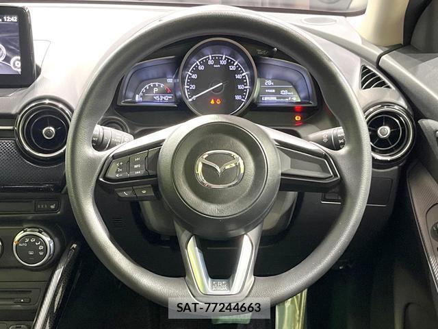 Mazda DEMIO 2017-11 8363209-10
