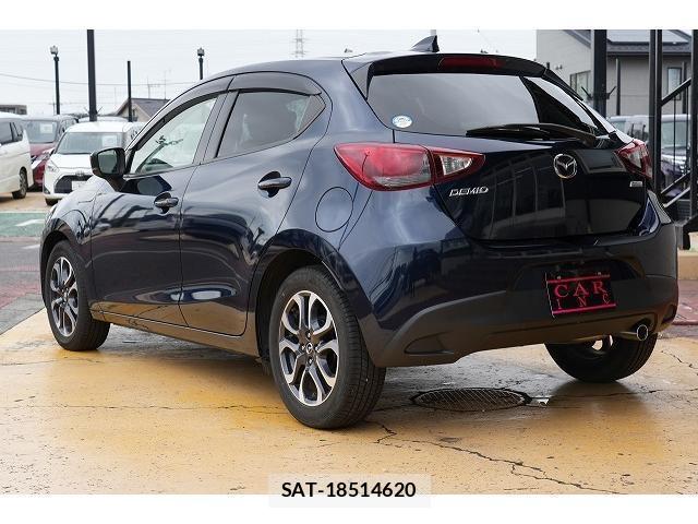 Mazda DEMIO 2017-04 8363396-1