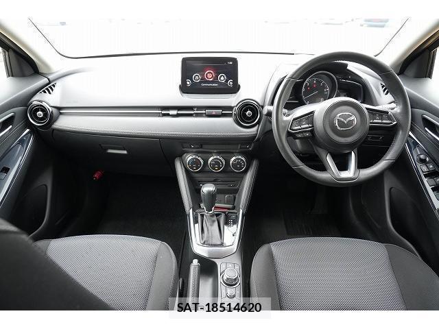 Mazda DEMIO 2017-04 8363396-3