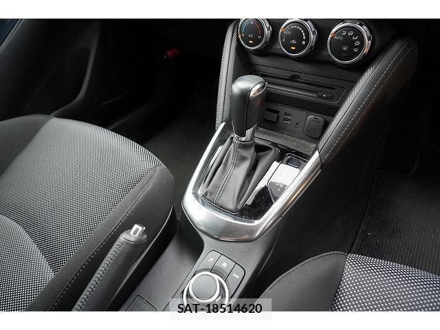 Mazda DEMIO 2017-04 8363396-7