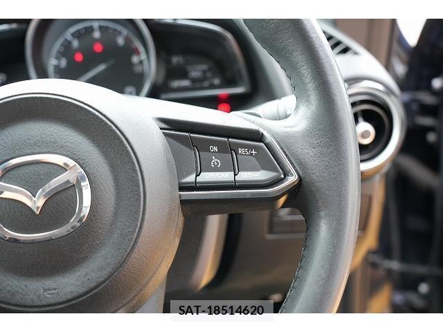 Mazda DEMIO 2017-04 8363396-9