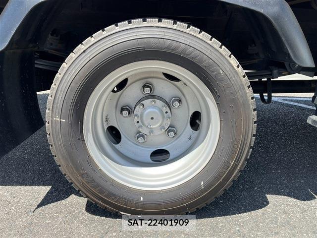 Hino DUTRO 2014-08 8362012-9