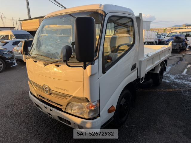 Hino DUTRO 2014-09 8362560-11