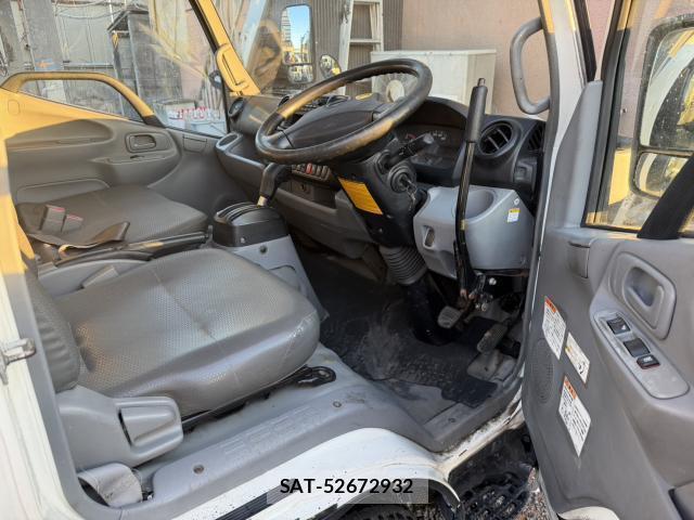 Hino DUTRO 2014-09 8362560-5