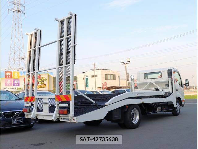 Hino DUTRO 2018-02 8362892-10