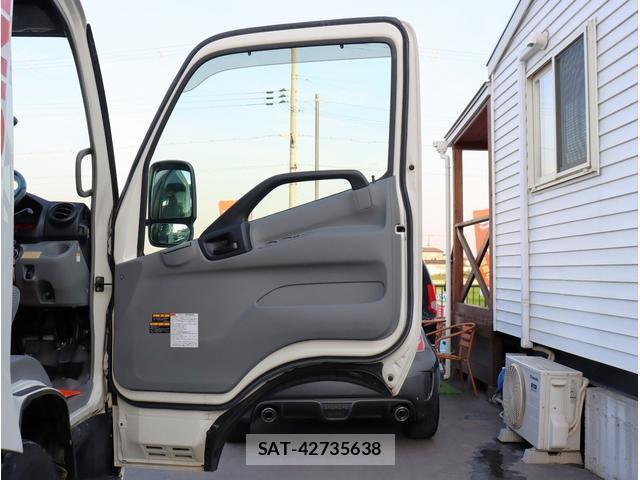 Hino DUTRO 2018-02 8362892-16