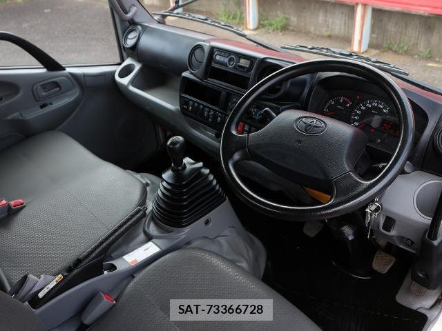 Toyota DYNA TRUCK 2017-12 8362494-2