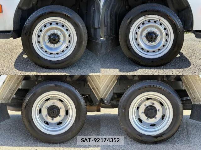 Toyota DYNA TRUCK 2019-02 8363525-12