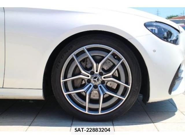 Mercedes Benz E-CLASS 2022-04 8363124-8