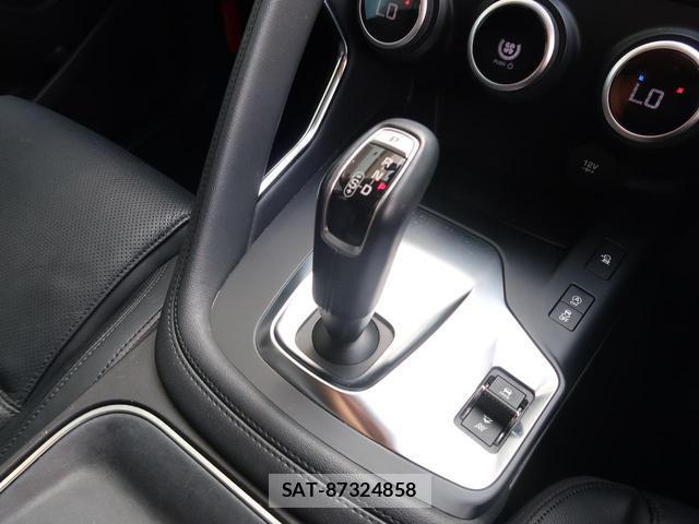 Jaguar E-PACE 2020-10 8361082-10