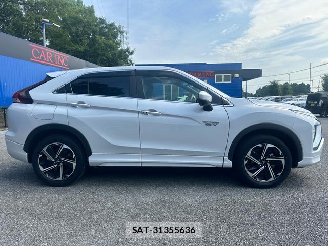 Mitsubishi ECLIPSE CROSS 2022-03 8362479-3