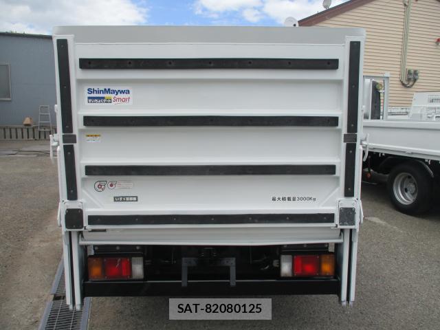 Isuzu ELF TRUCK 2017-07 8361678-15