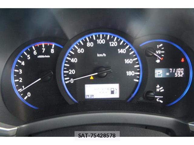 Nissan ELGRAND 2011-11 8360589-11