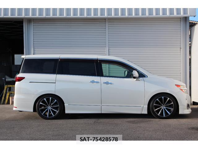 Nissan ELGRAND 2011-11 8360589-5