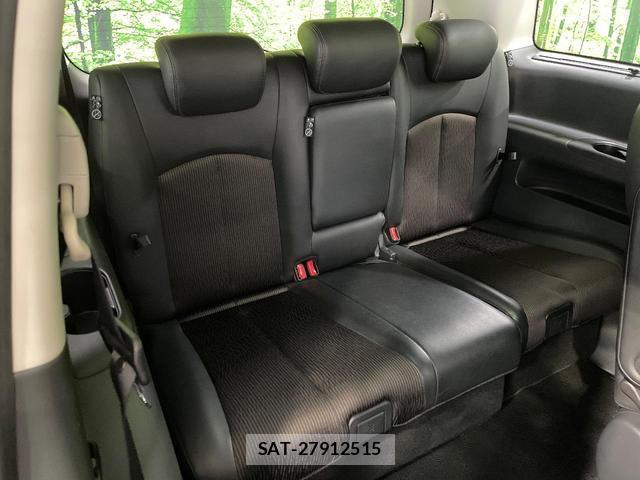 Nissan ELGRAND 2017-09 8360640-10