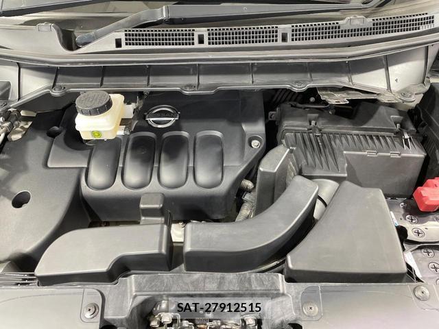 Nissan ELGRAND 2017-09 8360640-17
