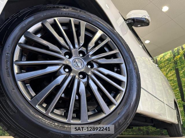 Nissan ELGRAND 2015-08 8360918-13