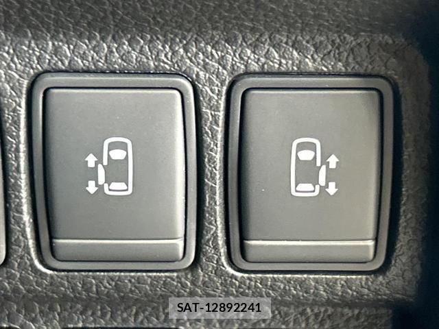 Nissan ELGRAND 2015-08 8360918-4