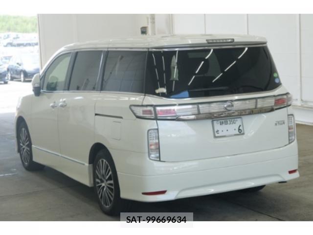 Nissan ELGRAND 2018-05 8361307-2