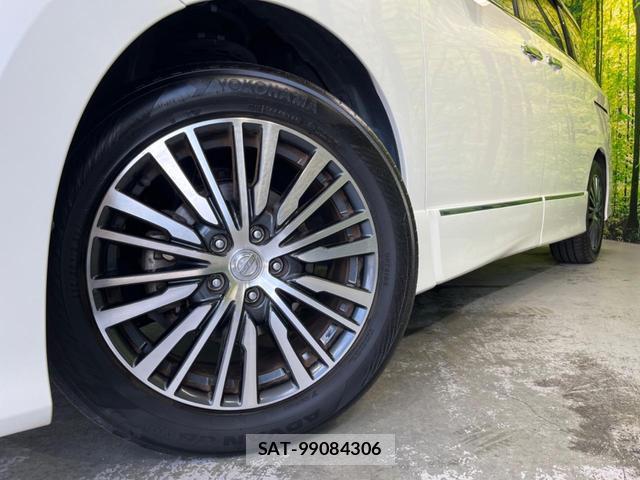 Nissan ELGRAND 2017-07 8361594-13