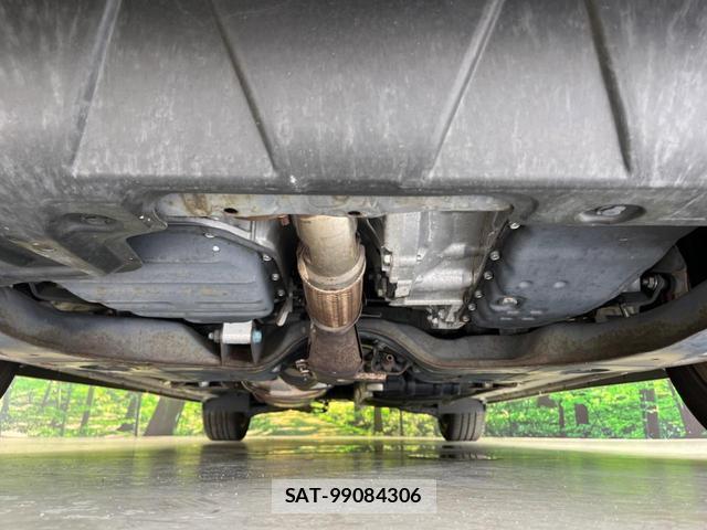 Nissan ELGRAND 2017-07 8361594-19