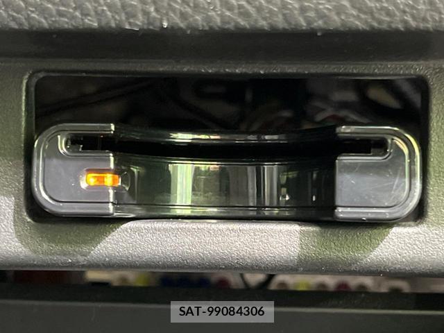 Nissan ELGRAND 2017-07 8361594-7