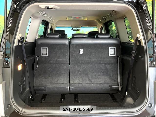 Nissan ELGRAND 2015-10 8361929-10