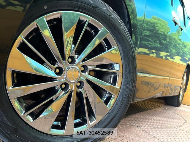 Nissan ELGRAND 2015-10 8361929-13