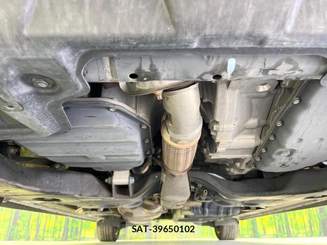 Nissan ELGRAND 2018-10 8362549-16