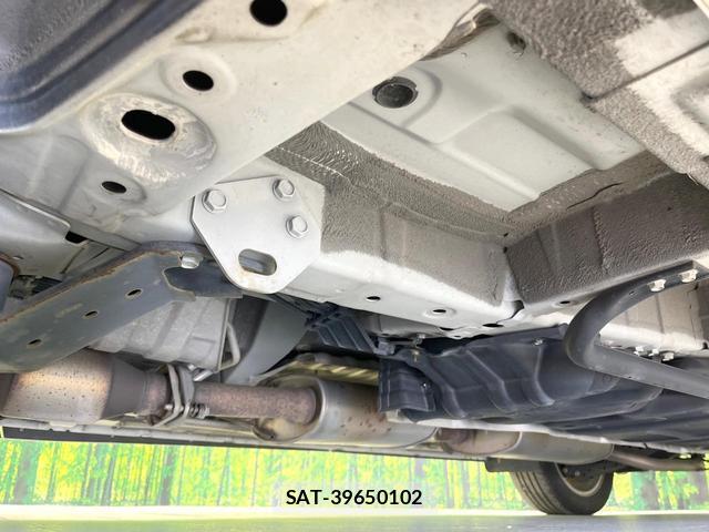 Nissan ELGRAND 2018-10 8362549-18