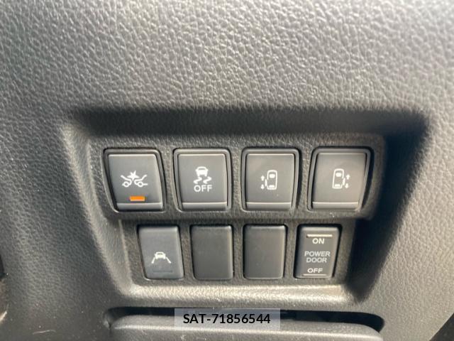 Nissan ELGRAND 2019-11 8362566-14