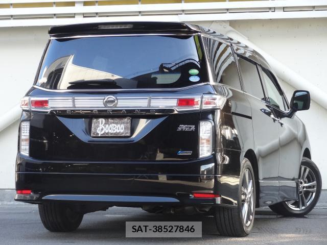 Nissan ELGRAND 2013-09 8362638-1
