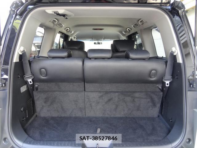 Nissan ELGRAND 2013-09 8362638-13
