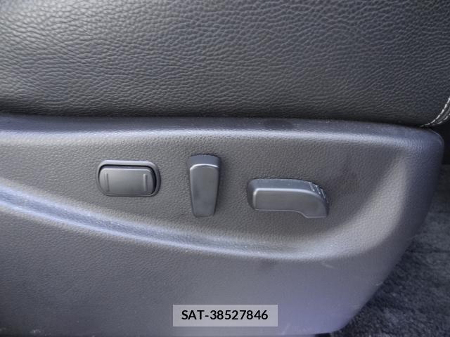 Nissan ELGRAND 2013-09 8362638-19